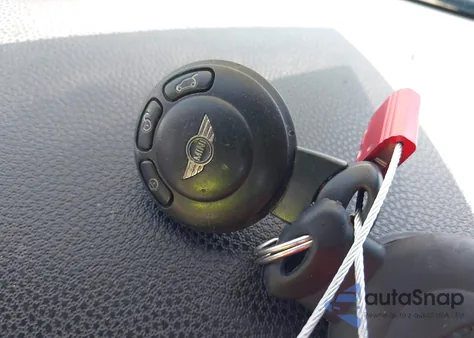 2009 Mini Cooper S from USA, damaged, VIN WMWMF73539TW85569